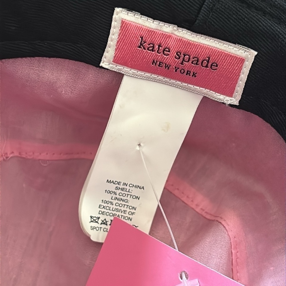 Brand New Kate Spade Black Logo Bucket Hat Pink Lining Classic Preppy - Picture 12 of 16